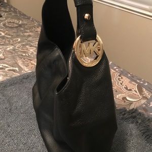NWT. Michael Kors Handbag Black Pebble Leather